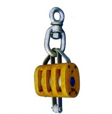 Regular Wood Block Triple with Swivel Eye